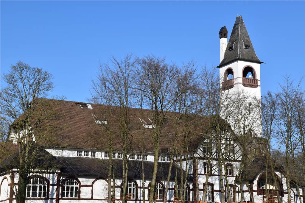 Wie geht es am Freischütz weiter? Pächter waren kurz davor aufzugeben Der Freischütz am 7. Februar 2020, kurz bevor die Wetterfahne den Turm schmückte.