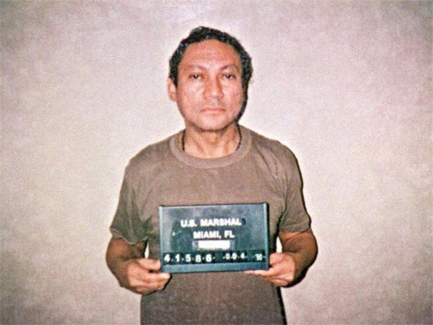 Panamas Ex-Machthaber Noriega ist tot Der frühere panamaische Diktator Manuel Antonio Noriega 1990 in einem Gefängnis in Miami. Foto: US MARSHALL