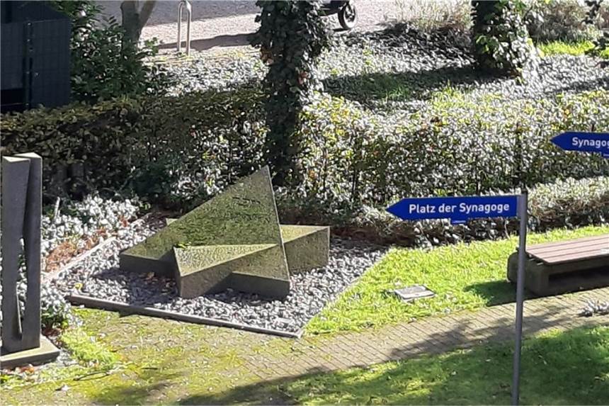 #everynamecounts - Jüdisches Museum in Dorsten ruft zum Mitmachen auf Der Garten des Jüdischen Museums ist am Holocaust-Gedenktag (27.1.) für alle geöffnet, die kurz innehalten und der Opfer des Nationalsozialismus gedenken möchten.