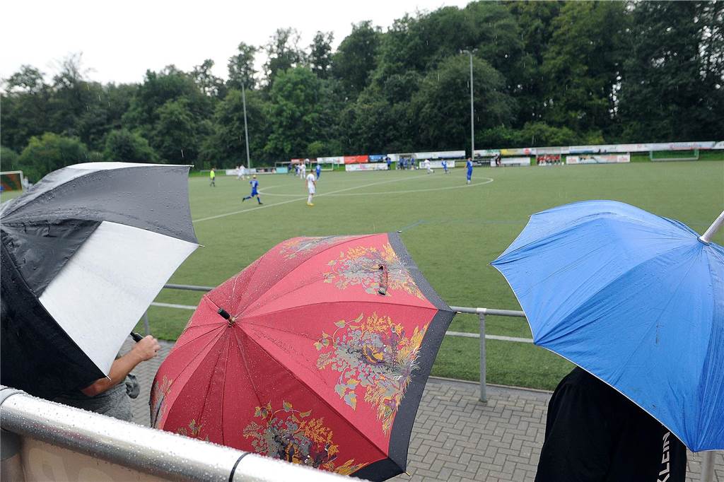 Der Geisecker ist nach einem 3:0-Endspielsieg gegen den VfL Schwerte der Stadtmeister 2023. 