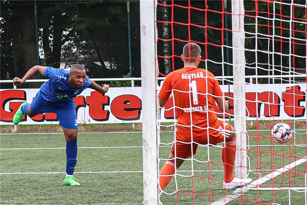 Der Geisecker SV hat das Endspiel der Stadtmeisterschaft mit 2:0 gegen den VfL Schwerte gewonnen.