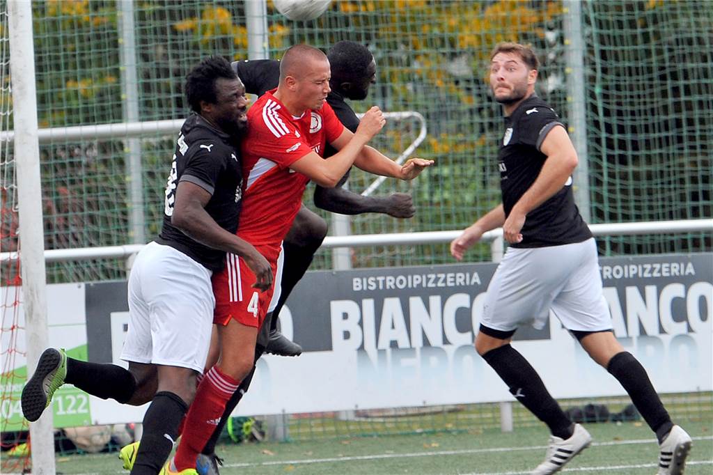 Der Geisecker SV hat gegen Blau-Weiß Alstedde mit 1:3 verloren.