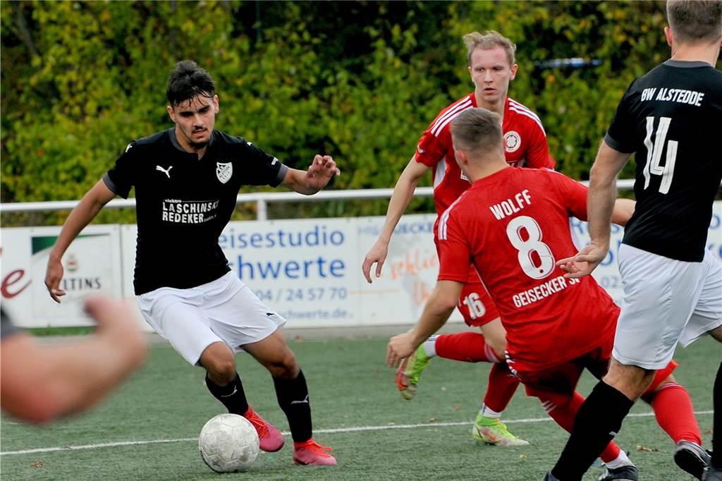 Der Geisecker SV hat gegen Blau-Weiß Alstedde mit 1:3 verloren.