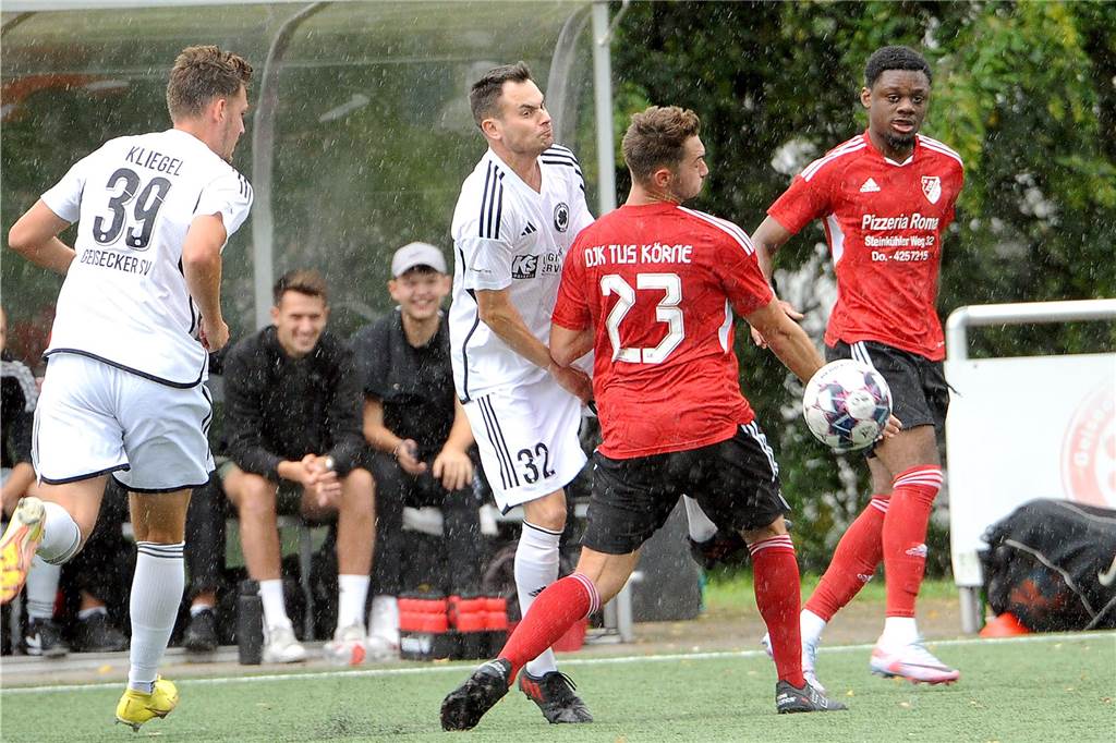 Der Geisecker SV hat gegen die DJK TuS Körne mit 0:6 verloren.