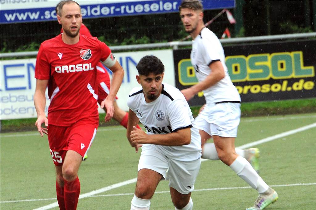 Der Geisecker SV ist nach einem 3:0-Endspielsieg gegen den VfL Schwerte der Fußball-Stadtmeister 2023. Der VfB Westhofen (2:1 gegen den SC Berchum/Garenfeld) wurde Dritter.