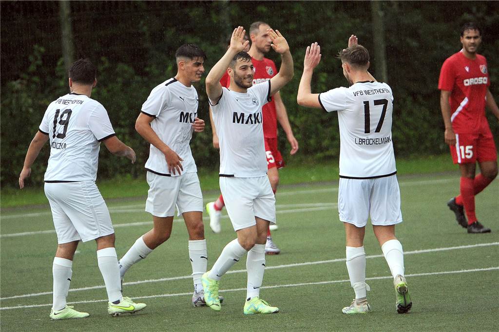 Der Geisecker SV ist nach einem 3:0-Endspielsieg gegen den VfL Schwerte der Fußball-Stadtmeister 2023. Der VfB Westhofen (2:1 gegen den SC Berchum/Garenfeld) wurde Dritter.
