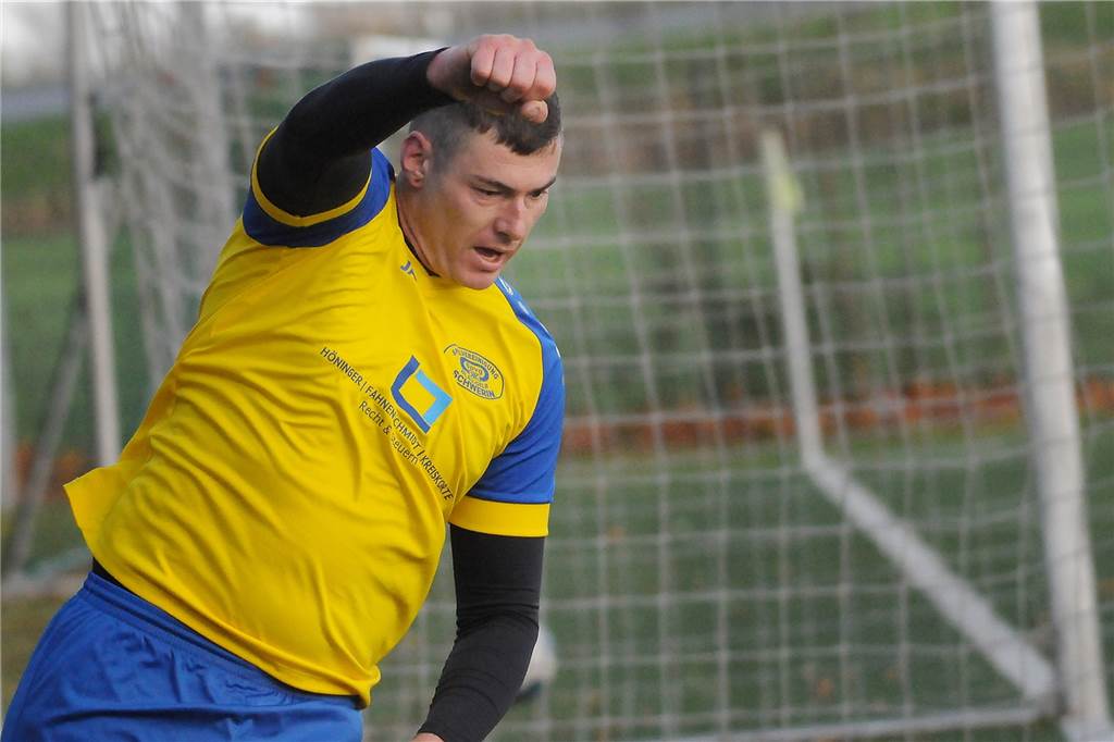 Torwart eines Castrop-Rauxeler Kreisligisten geht auf Torejagd – mit Erfolg Der gelernte Torwart Marcel Lindner wurde von Marcel Struckmeyer, Trainer der Spvg Schwerin II in der Kreisliga B, am elften Spieltag als Feldspieler eingesetzt. Dem Keeper gelang gegen den FC Herne 57 prompt ein Tor - zum 1:2 bei der 1:3-Niederlage.