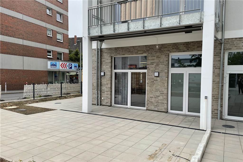 Der Gemeinschaftraum verfügt über eine große Terrasse im Innenhof.