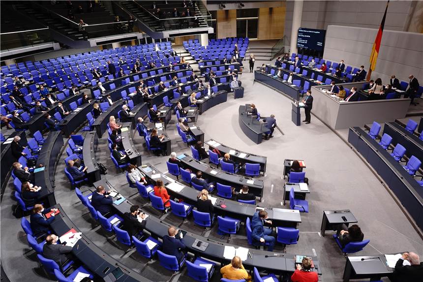 Eckpunkte-Papier: So soll die Impfpflicht ab 18 Jahren aussehen Der geplante fraktionsübergreifende Gesetzentwurf für eine allgemeine Impfpflicht nimmt Konturen an. (Symbolbild)