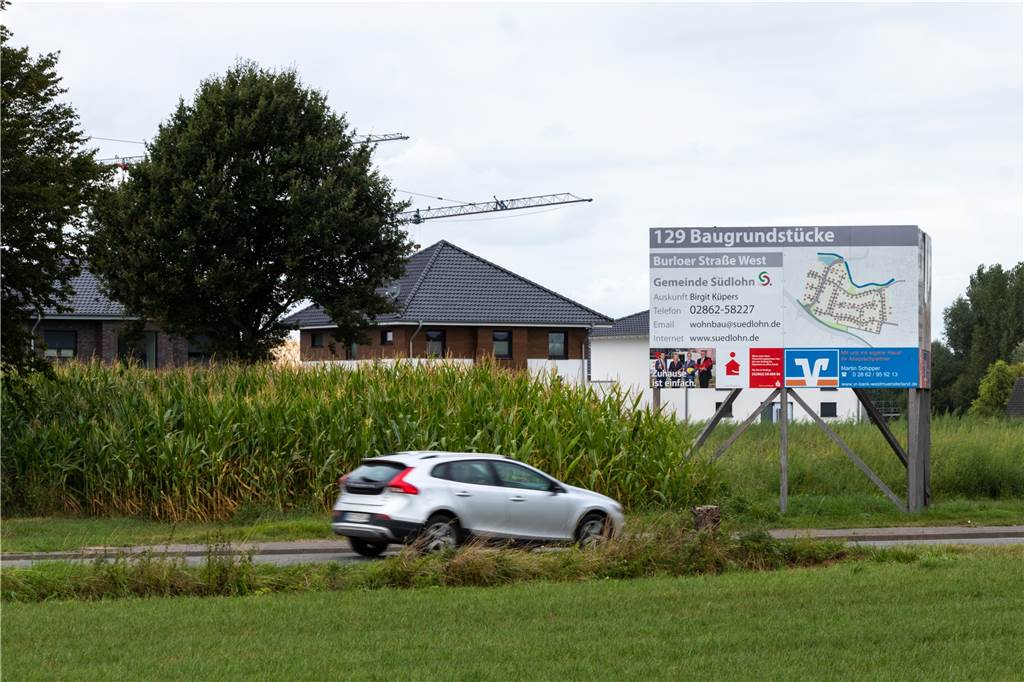 Jetzt soll‘s schnell gehen: Spielplatz in Oeding in den Startlöchern Der geplante große Spielplatz im Baugebiet Burloer Straße West wird verschoben. Er soll direkt am Buschweg gebaut werden statt am Schlingeufer. Das hat für die Gemeinde gleich mehrere Vorteile.