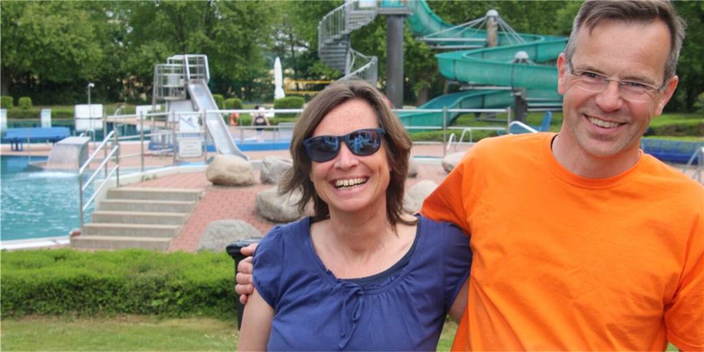 Ändern statt lamentieren: In Selm zeigt sich, dass sich das lohnt Der Geschäftsführer des gemeinnützigen Freibads Selm GmbH, Markus Jungeilges, und Miriam Disselkamp, Vorstandsmitglied des Freibad-Fördervereins, gehören zu den Menschen, die sich ehrenamtlich engagieren fürs Freibad Selm.
