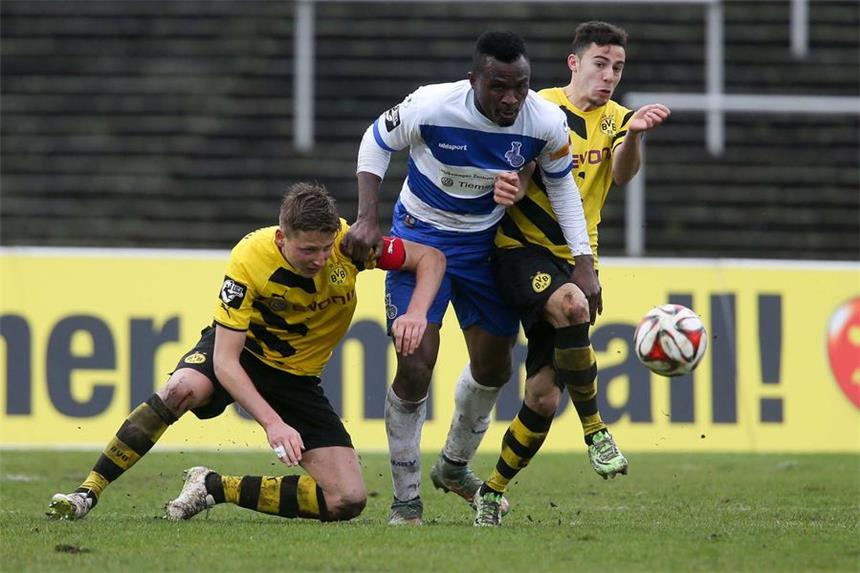 1:4 gegen Duisburg - BVB II für gute Leistung nicht belohnt Der große Einsatz des BVB II - hier Marc Hornschuh (l.) und Edisson Jordanov (r.) - gegen Duisburg wurde nicht belohnt.