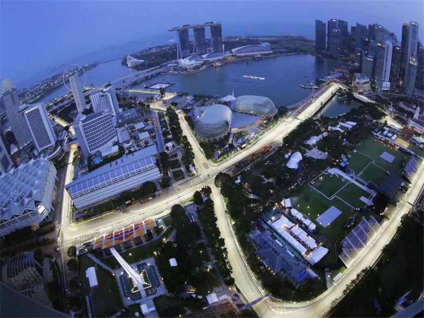 Vettel kann sich freuen: Singapur verlängert Vertrag Der Große Preis von Singapur bleibt im Rennkalender. Foto: Wong Maye-E