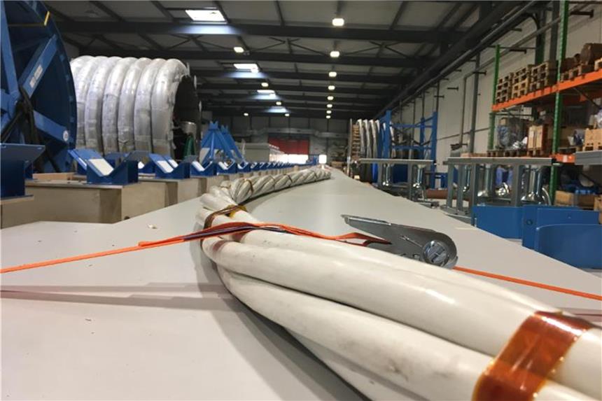 Baustart am neuen Cern-Teilchenbeschleuniger Der Grundstein für einen Ausbau der größten Forschungsmaschine der Welt, des Cern-Teilchenbeschleunigers, ist gelegt. Foto: Christiane Oelrich