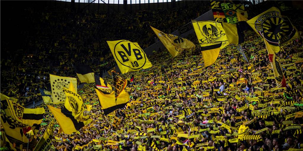 BVB-Grundwertekodex fast fertig: Was steckt dahinter, was steht drin, wie geht es weiter? BVB-Fans auf der Südtribüne