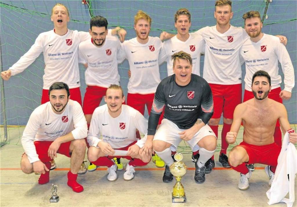 Abwechselndes Titelduell bei Hallenstadtmeisterschaft Der Hallenstadtmeister von 2016: FC Overberge.