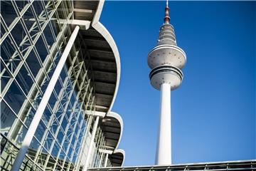 Der Hamburger Fernsehturm vor dem Messegelände. In diesem Jahr wird der sogenannte „Tele-Michel“ 50 Jahre alt. Foto: Malte Christians