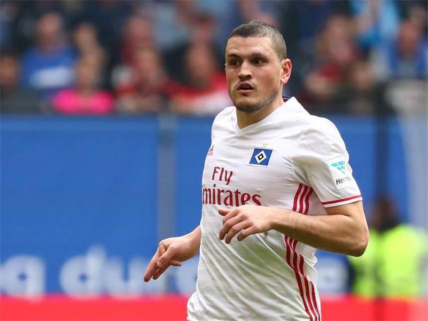 HSV verpflichtet Papadopoulos bis 2020 - Hahn soll kommen Der Hamburger SV verpflichtete Kyriakos Papadopoulos fest. Foto: Christian Charisius