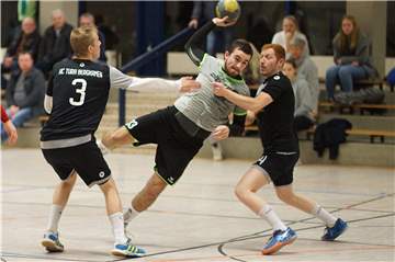 Der HC Heeren trifft am ersten Spieltag der neuen Bezirksliga-Saison auf den HC TuRa Bergkamen II.