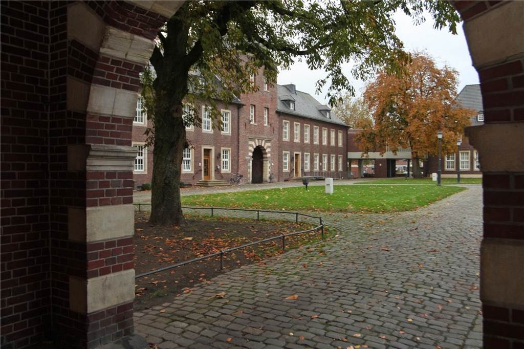 Anzeige und Geldstrafe: Heeker beleidigt Vollstreckungsbeamten Der Heeker legte gegen den Strafbefehl des Amtsgerichtes Ahaus Einspruch ein, erschien dann aber einfach nicht zur Verhandlung.