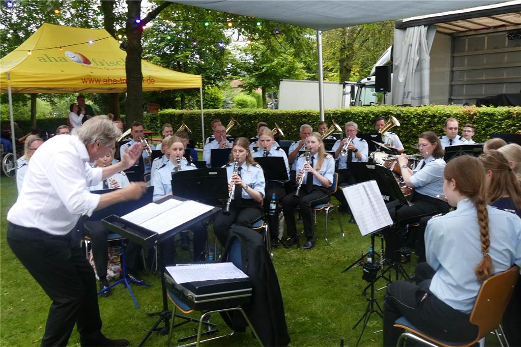 Der Heeker Musikverein präsentierte den Gästen ein großes musikalisches Reportoire auf dem Sommernachtsball.