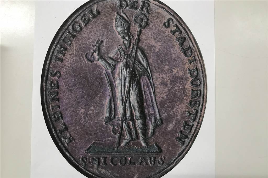 Auf der Spurensuche nach dem vergessenen Schutzpatron von Dorsten Der Heilige Nikolaus zierte früher auch ein offizielles Siegel der Stadt.