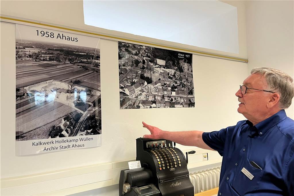„Fest, einfach, stark und schlicht“ – Bunter Tag am Ahauser Schloss Der Heimatverein archiviert Bilder aus der Ahauser Stadtgeschichte. Josef Ikemann und seine Kollegen freuen sich auch immer über Schätze aus privaten Beständen. Diese werden eingescannt, archiviert und dann wieder zurückgegeben.