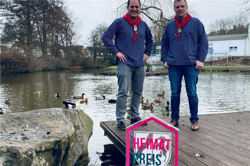 Heimatpreis des Kreises Wesel geht nach Gahlen Der Heimatverein Gahlen hat den Heimatpreis des Kreises Wesel gewonnen. Im Bild: die Vorstandsmitglieder Alexander Endemann (l.) und Markus Walbrodt.