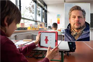 Der Hertener Thorsten Seiß (51) leitet in Gelsenkirchen die Grundschule an der Kurt-Schumacher-Straße. Die Digitalisierung prägt dort schon seit mehreren Jahren den Unterricht und den Schulalltag.
