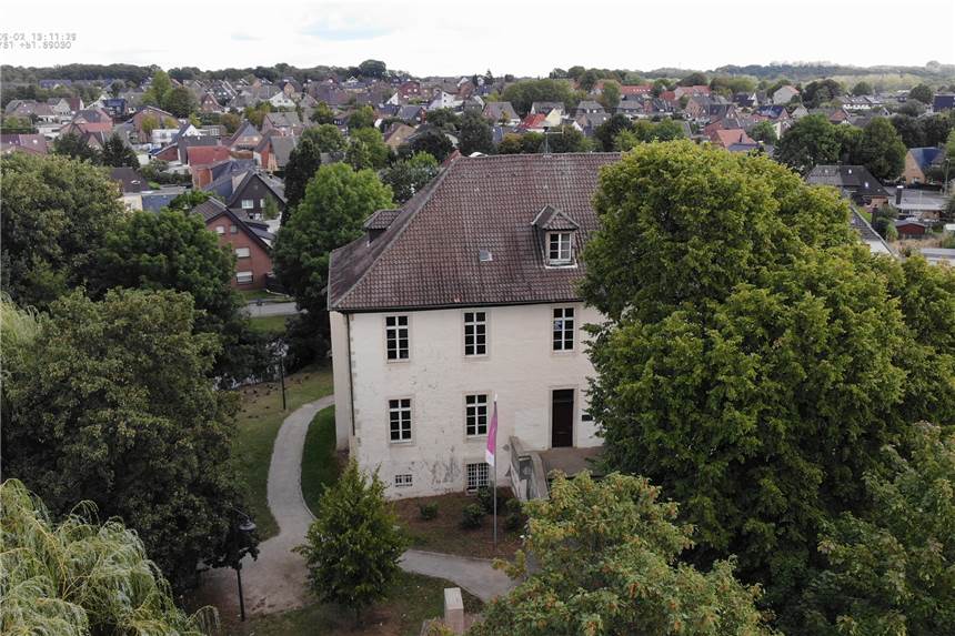 Geschichten über die Selmer Burg Botzlar gibt es jetzt online zu hören Der Historiker Dieter Gewitzsch hat einen Online-Vortrag zur Geschichte der Burg Botzlar zusammengestellt.