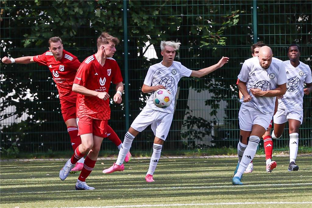 Der Hörder SC besiegte die SF Sölderholz deutlich mit 3:0.
