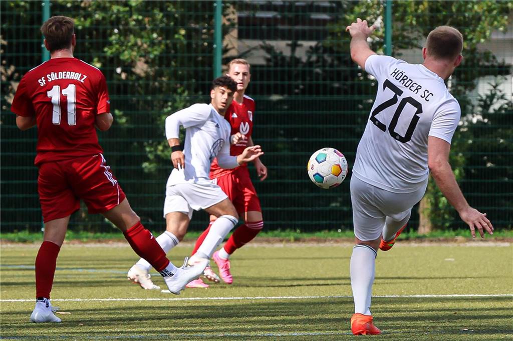 Der Hörder SC besiegte die SF Sölderholz deutlich mit 3:0.