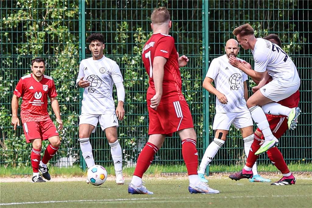 Der Hörder SC besiegte die SF Sölderholz deutlich mit 3:0.