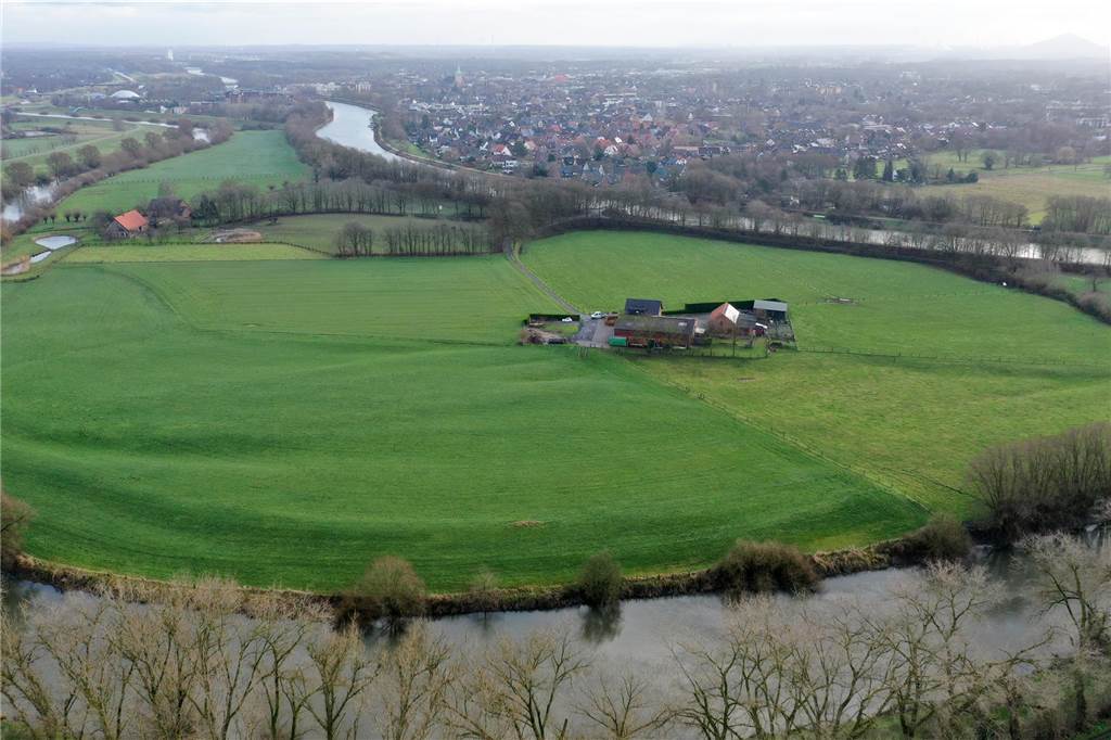 Vor einem Jahr: Lippe-Pegel stieg in Dorsten über 10 Meter Der Hof Fengels in Holsterhausen, ein Jahr nach dem Hochwasser