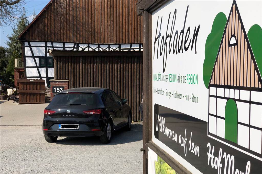 Spargel aus Castrop-Rauxel ab sofort im Verkauf – und das Ende März Der Hofladen von Hof Menken am Samstag,