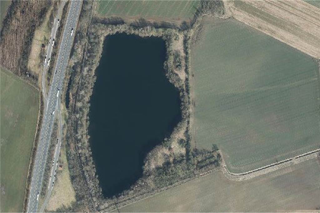Drogenplantagen in Legden: Viele neue Details und ein Urteil Der Holtwicker See liegt direkt neben der A31. Dort verbuddelte der Legdener 300 Gramm Marihuana als "eiserne Reserve".