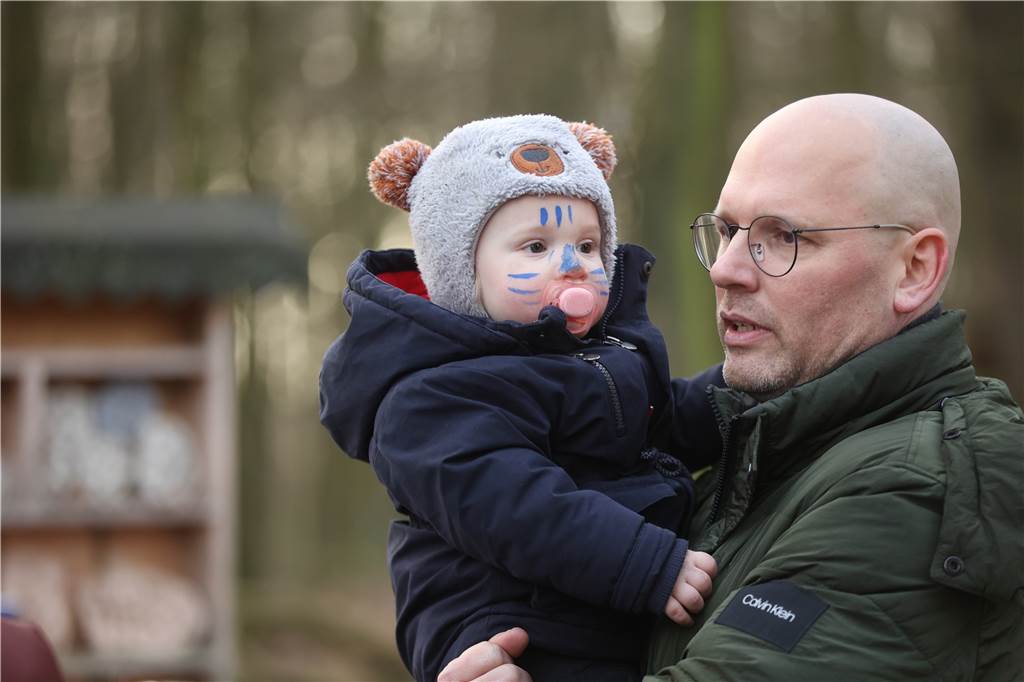 Der Hüttenzauber in Südkirchen hat viele Menschen begeistert. Von jung bis älter.