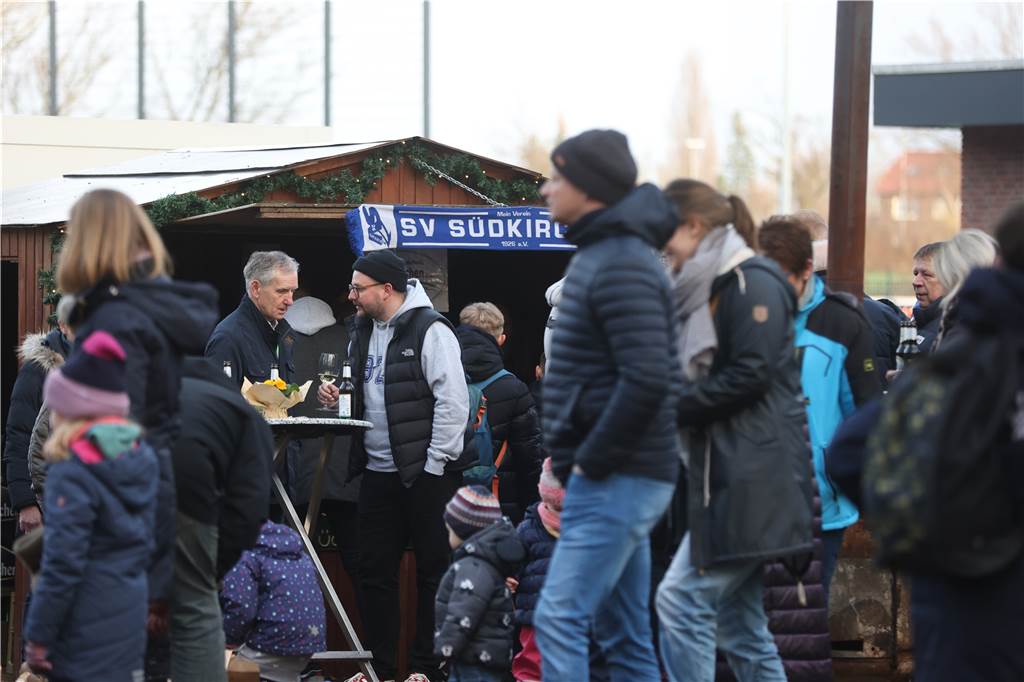 Der Hüttenzauber in Südkirchen hat viele Menschen begeistert. Von jung bis älter.