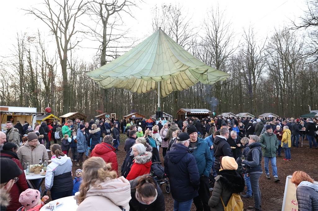 Der Hüttenzauber in Südkirchen hat viele Menschen begeistert. Von jung bis älter.