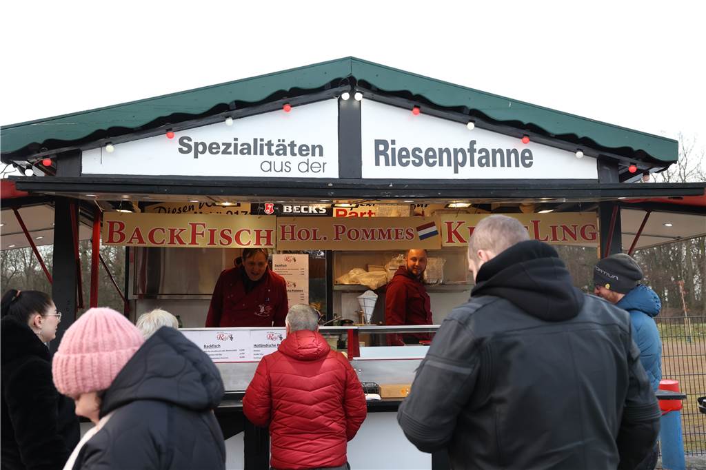 Der Hüttenzauber in Südkirchen hat viele Menschen begeistert. Von jung bis älter.