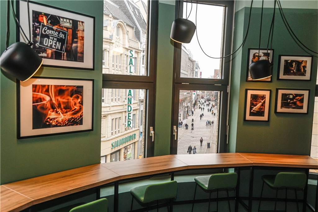 Allein auf ein Date gehen? 5 Tipps für Solo-Ausflüge in Dortmund Der ideale Platz zum allein sein ist die Chill-Lounge in der Thalia Mayersche Buchhandlung am Westenhellweg.