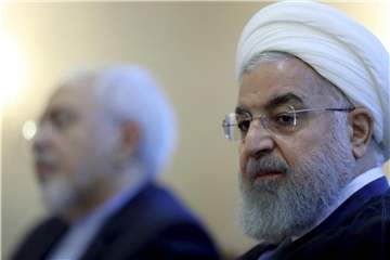Der iranische Präsident Hassan Ruhani hat im Konflikt mit den USA den Ton verschärft. Foto: Office of the Iranian Presidency via AP