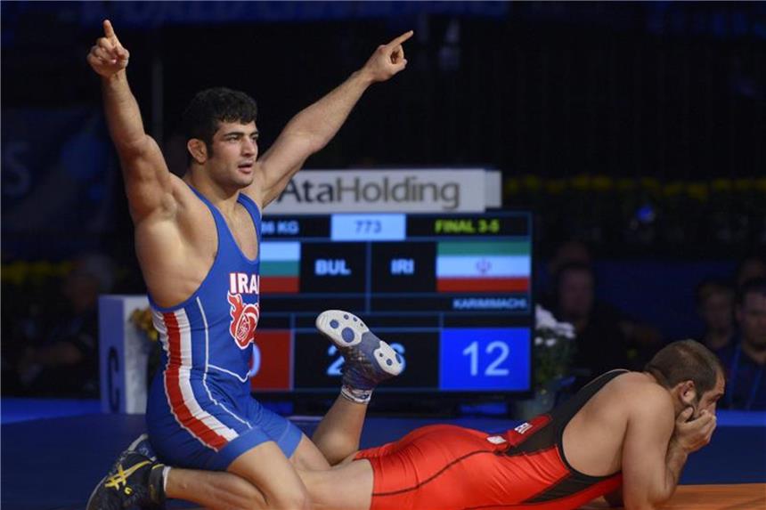 Iranischer Ringer musste verlieren - Kein Duell mit Israeli Der iranische Ringer Ali-Resa Karimi durfte nicht wie gewohnt jubeln. Foto: Paul Buck