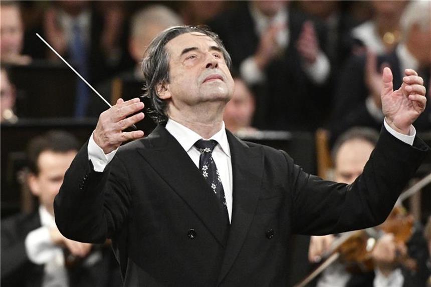 Berliner Konzerthaus feiert Wiener Philharmoniker Der italienische Dirigent Riccardo Muti und die Wiener Philharmoniker haben sich in Berlin angesagt. Foto: Hans Punz