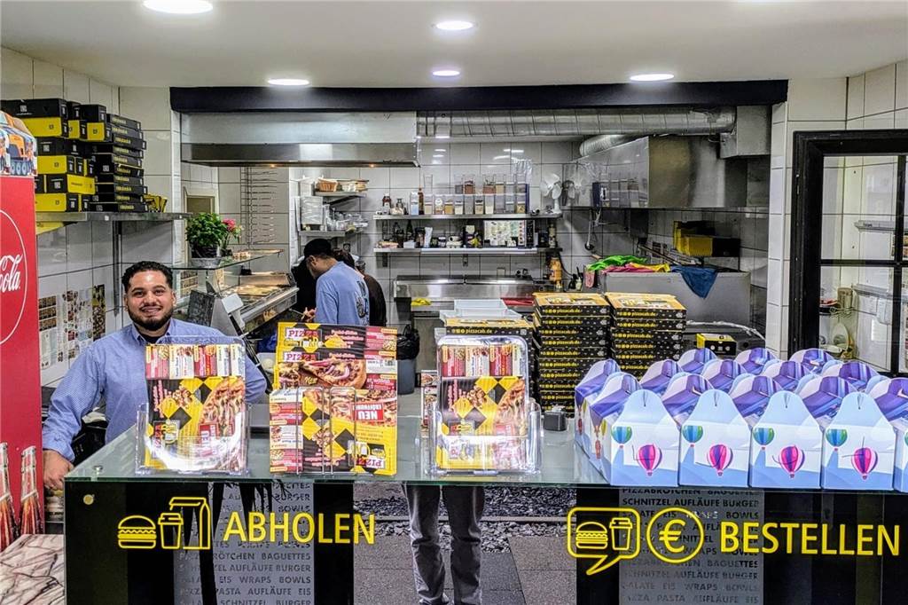 NRW-weiter Imbiss-Kette „Pizza Cab“ eröffnet eine Filiale in Deuten Eingang Pizzeria