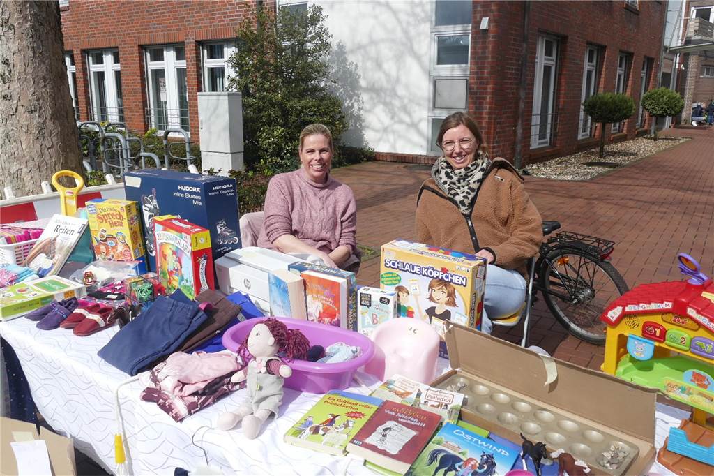 Der Josefsmarkt in Südlohn ist am Sonntag wieder sehr gut besucht gewesen. Die Gäste hatten beim Schlendern an den zahlreichen Ständen viel Gelegenheit, nach einem Schnäppchen Ausschau zu halten.