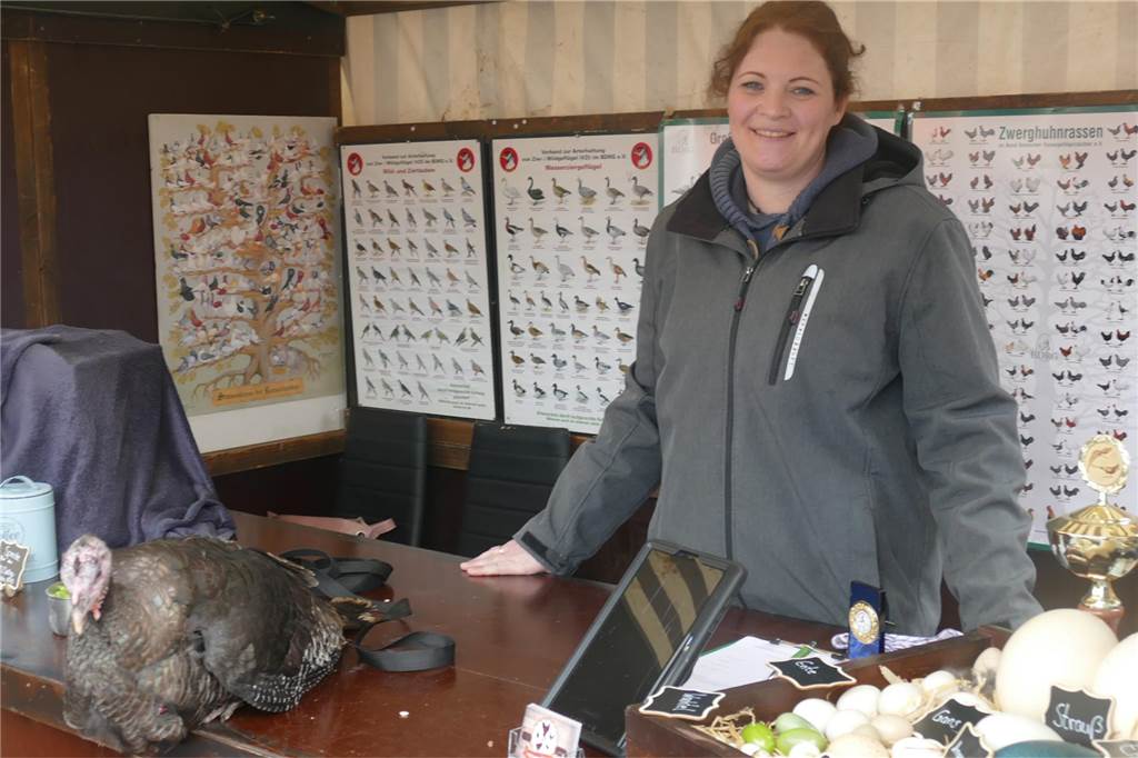 Der Josefsmarkt in Südlohn ist am Sonntag wieder sehr gut besucht gewesen. Die Gäste hatten beim Schlendern an den zahlreichen Ständen viel Gelegenheit, nach einem Schnäppchen Ausschau zu halten.