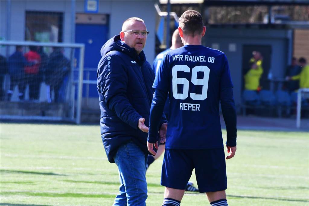 Der Jubel war groß bei der Frohlinder Reserve: Der FCF III gewann das Topspiel gegen den VfR Rauxel.
