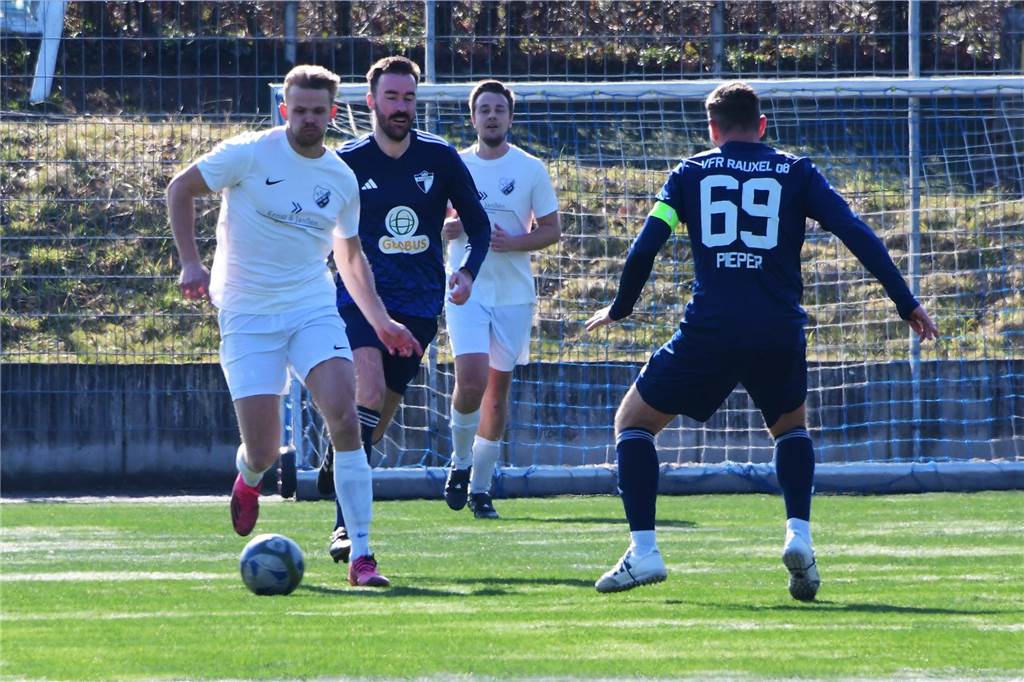 Der Jubel war groß bei der Frohlinder Reserve: Der FCF III gewann das Topspiel gegen den VfR Rauxel.