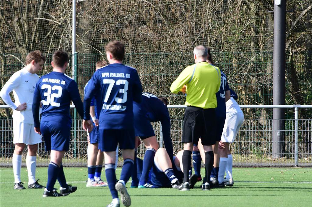 Der Jubel war groß bei der Frohlinder Reserve: Der FCF III gewann das Topspiel gegen den VfR Rauxel.